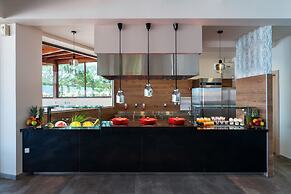 Kresten Royal Euphoria Resort