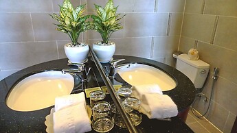 Asia Paradise Hotel