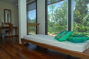 Belum Rainforest Resort