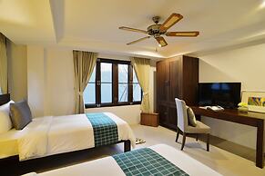 The Quarter Hotel