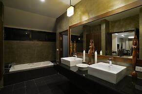 The Quarter Hotel