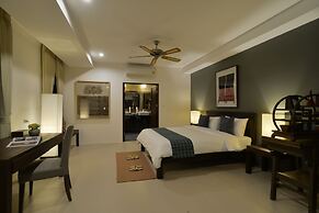 The Quarter Hotel