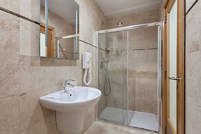 Plaza Regency Hotels