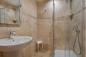 Plaza Regency Hotels