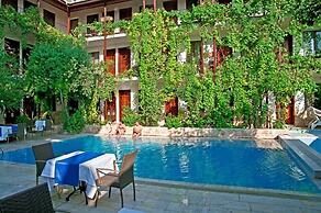 Koray Hotel