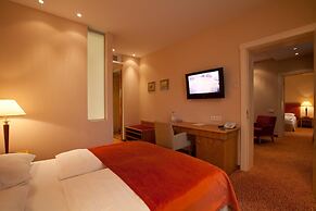 Amber Spa Boutique Hotel