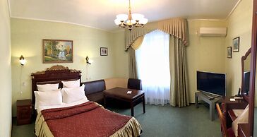 Hotel Grand Uyut