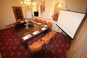 Hotel Grand Uyut