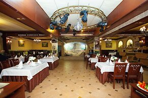 Hotel Grand Uyut