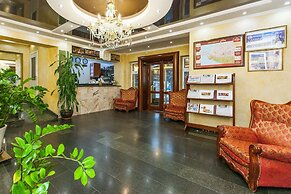 Hotel Grand Uyut