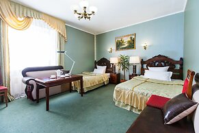 Hotel Grand Uyut