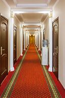 Hotel Grand Uyut
