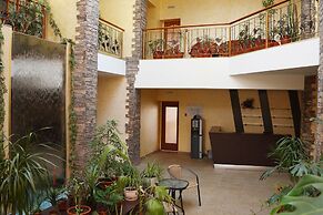 Almaz Hotel