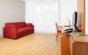 Séjours & Affaires Paris Nanterre