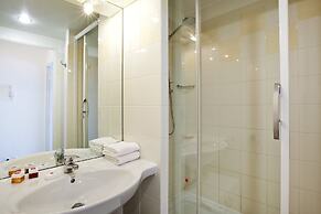 Séjours & Affaires Paris Nanterre