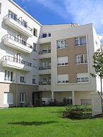 Séjours & Affaires Paris Nanterre