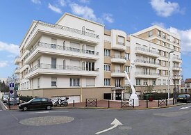 Séjours & Affaires Paris Nanterre