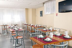 Séjours & Affaires Paris Nanterre