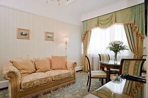Hotel Complex GRINN