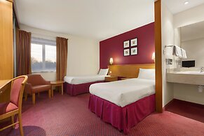 Days Inn by Wyndham Stevenage North