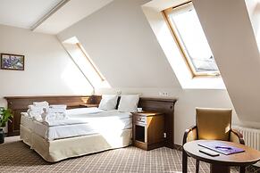 Hotel Crocus