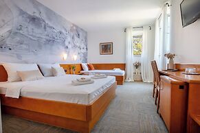 Hotel Kaštil