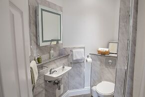 Toothbrush Rooms at Lattice Lodge