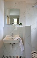 One Kensington Boutique Hotel