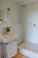 One Kensington Boutique Hotel
