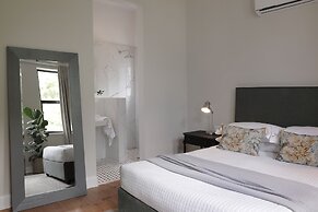 One Kensington Boutique Hotel