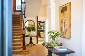 One Kensington Boutique Hotel