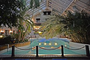 Tropical Hotel