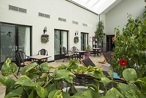 Tropical Hotel