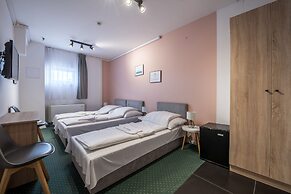 Chesscom Hotel
