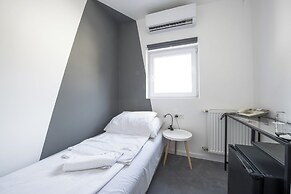 Chesscom Hotel