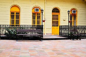 Centrooms House
