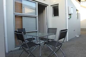 Big Five Motel