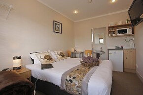 Big Five Motel