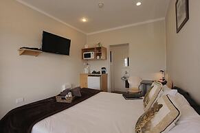 Big Five Motel