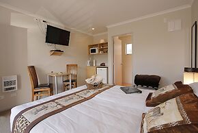 Big Five Motel