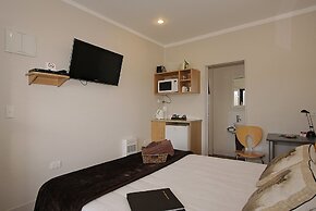 Big Five Motel