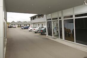 Big Five Motel