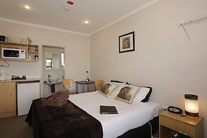 Big Five Motel