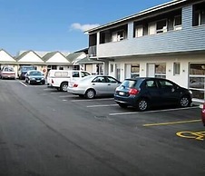 Big Five Motel