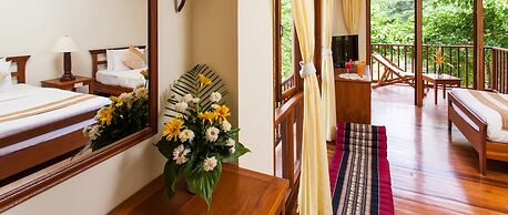 Riverhouse Resort
