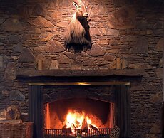 Distinction Mackenzie Country Hotel