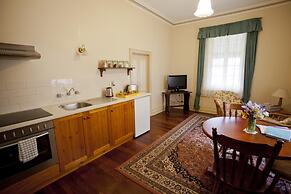 Robe House