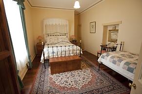 Robe House