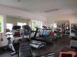 Mosa Court Suites