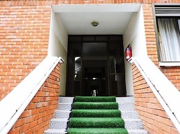 Mosa Court Suites
